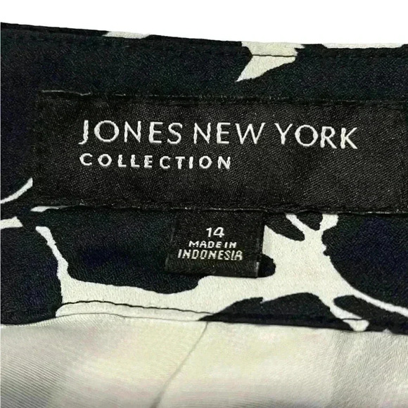 Jones New York Collection Navy/White Flared A-Line Floral Skirt - Picture 3 of 9